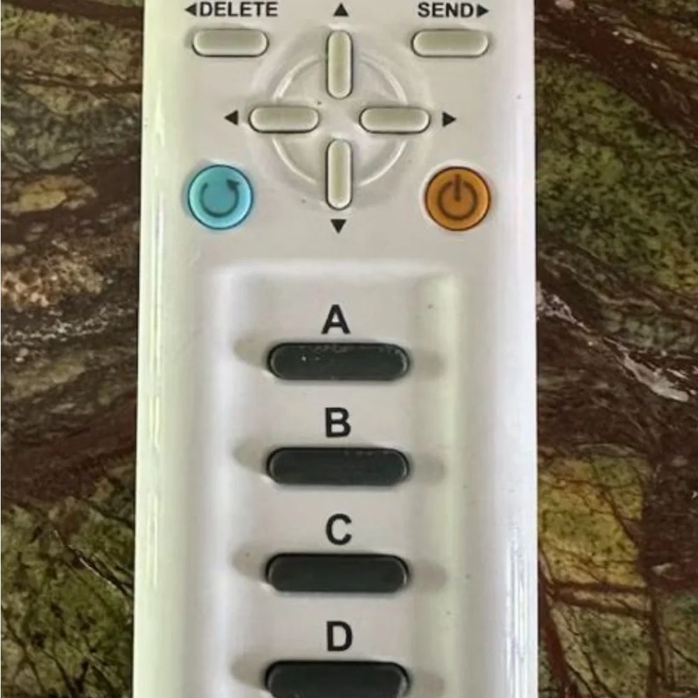 I Clicker 2 student remote 2nd edition - Picture 2 of 5